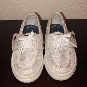 3/$25 Toddler girl Silver Sparkle Sperry’s size 7M